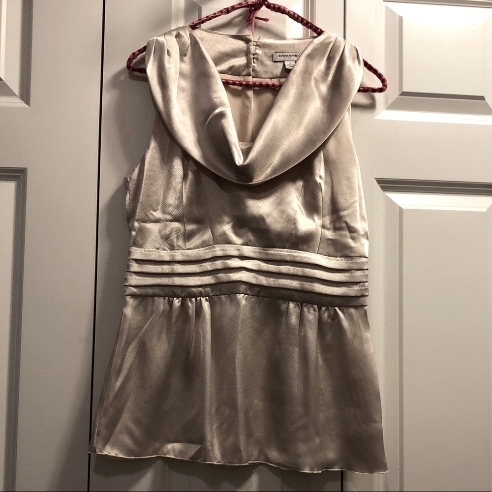 Like new Banana Republic peplum blouse